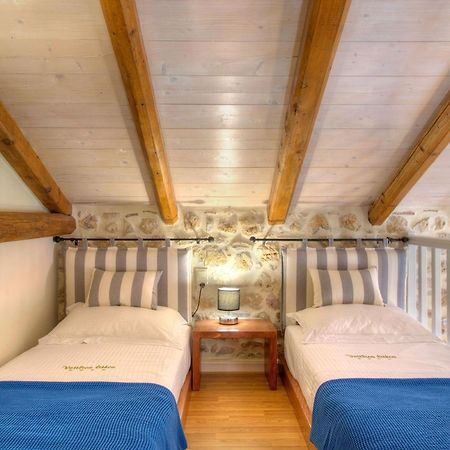 Korona Boutique Hotel Итило Екстериор снимка