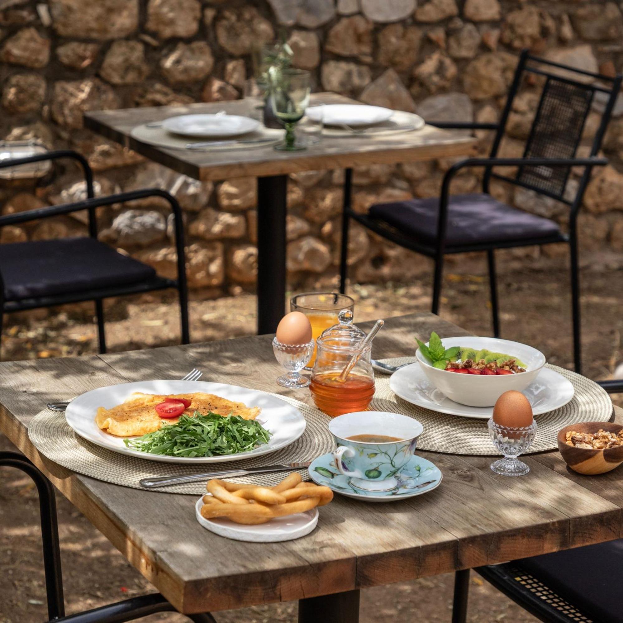 Korona Boutique Hotel Итило Екстериор снимка