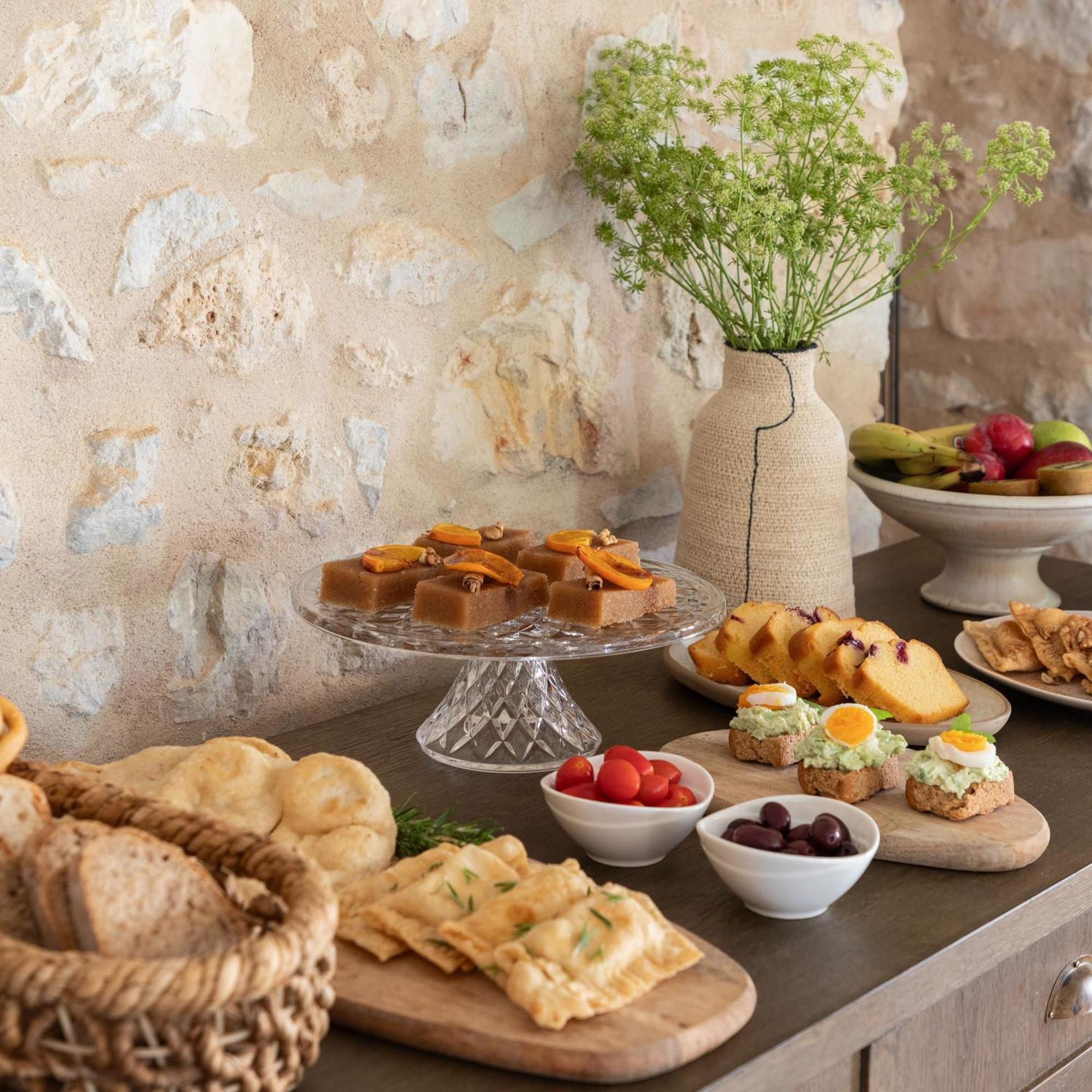 Korona Boutique Hotel Итило Екстериор снимка