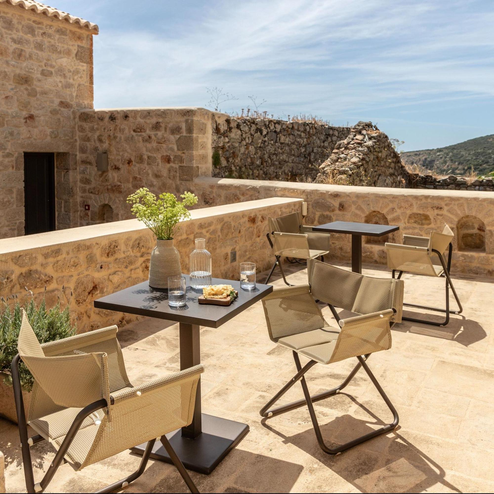 Korona Boutique Hotel Итило Екстериор снимка
