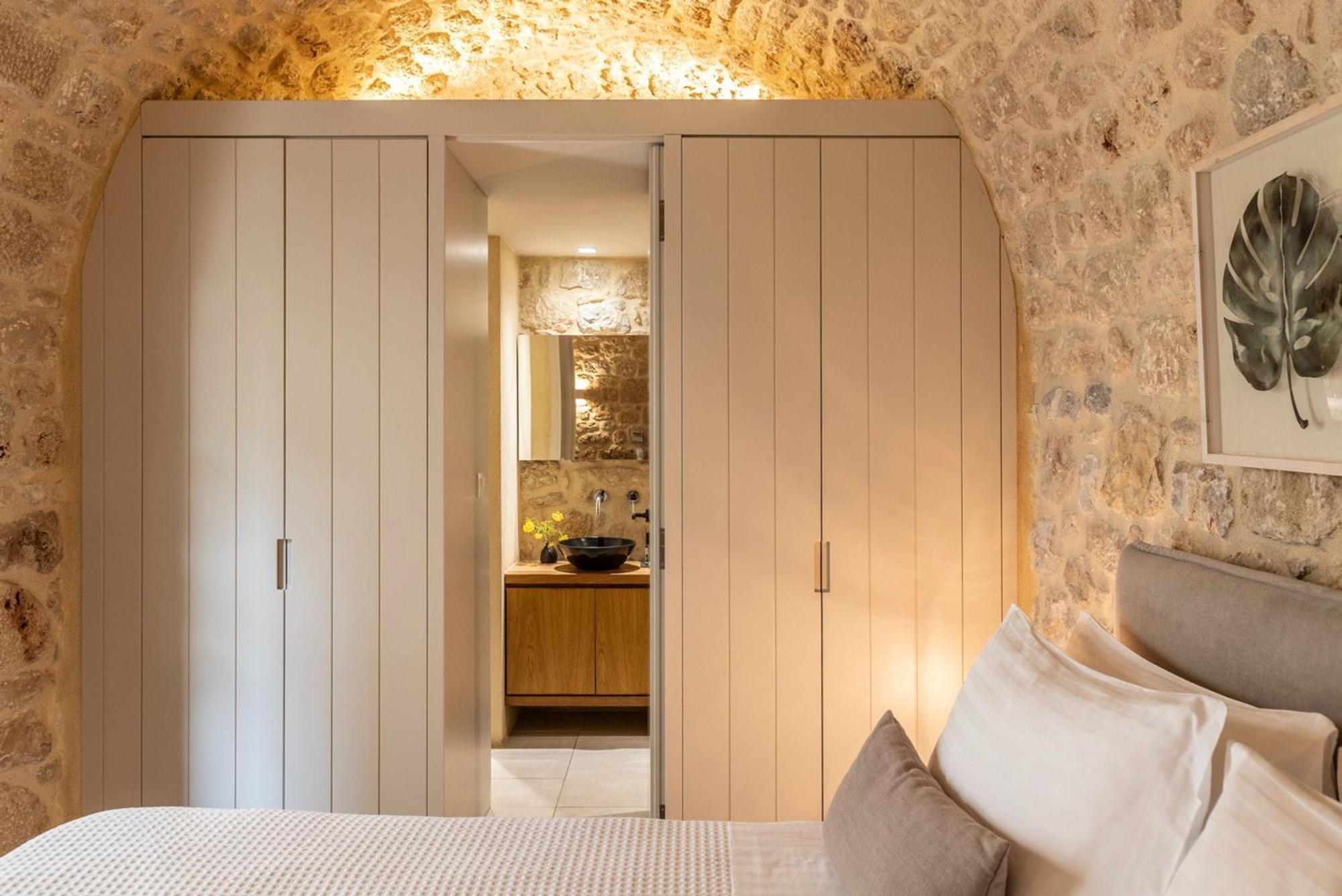 Korona Boutique Hotel Итило Екстериор снимка