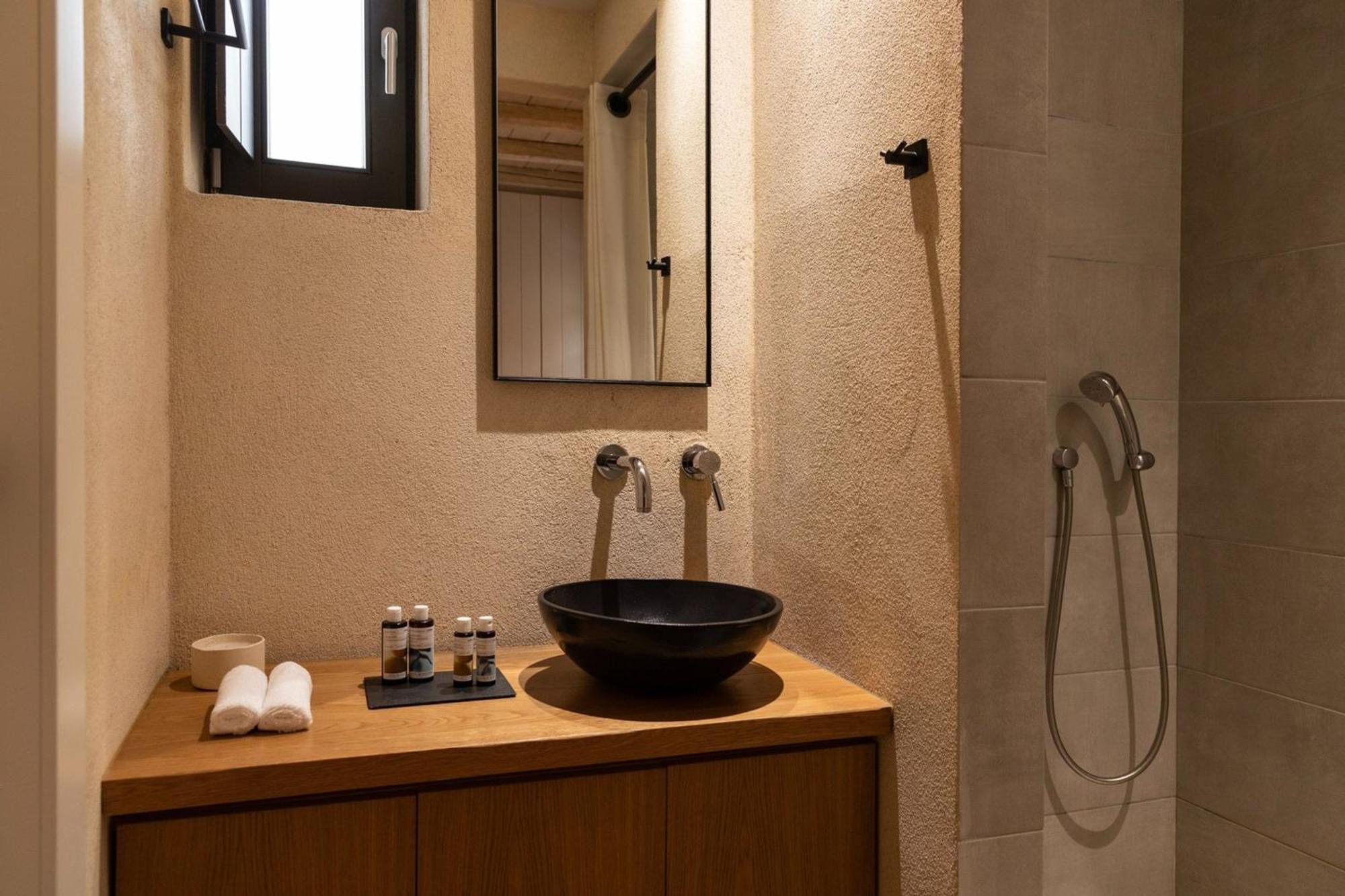 Korona Boutique Hotel Итило Екстериор снимка