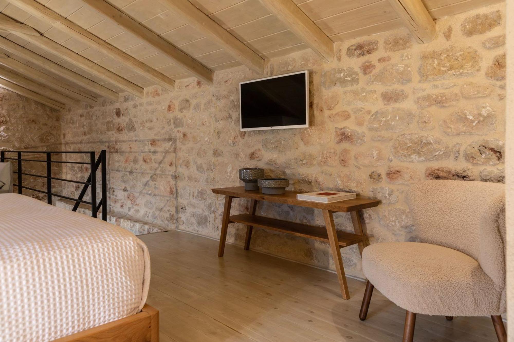 Korona Boutique Hotel Итило Екстериор снимка