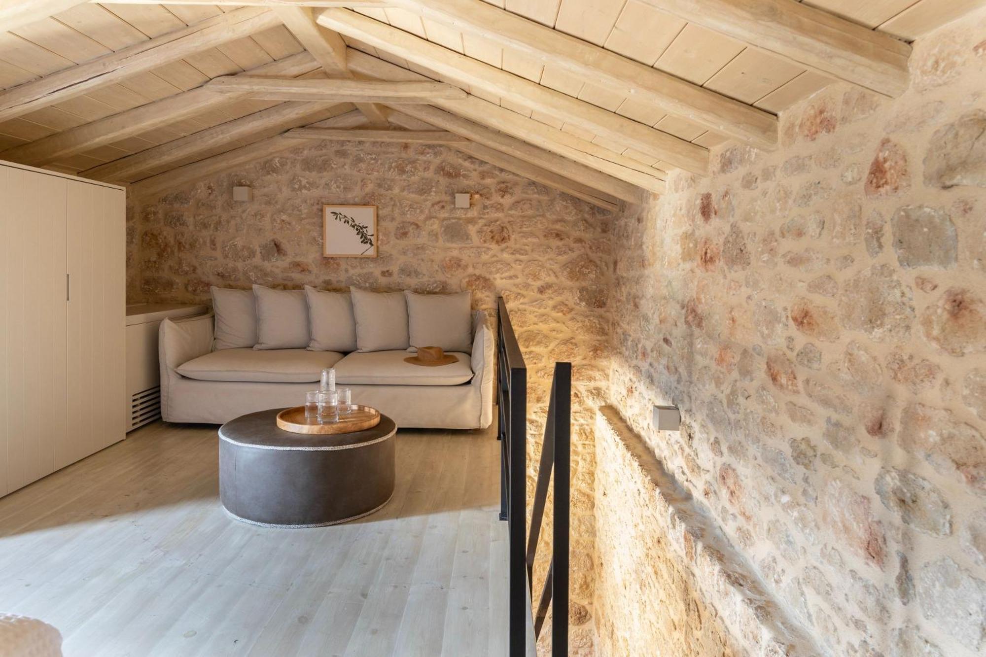 Korona Boutique Hotel Итило Екстериор снимка