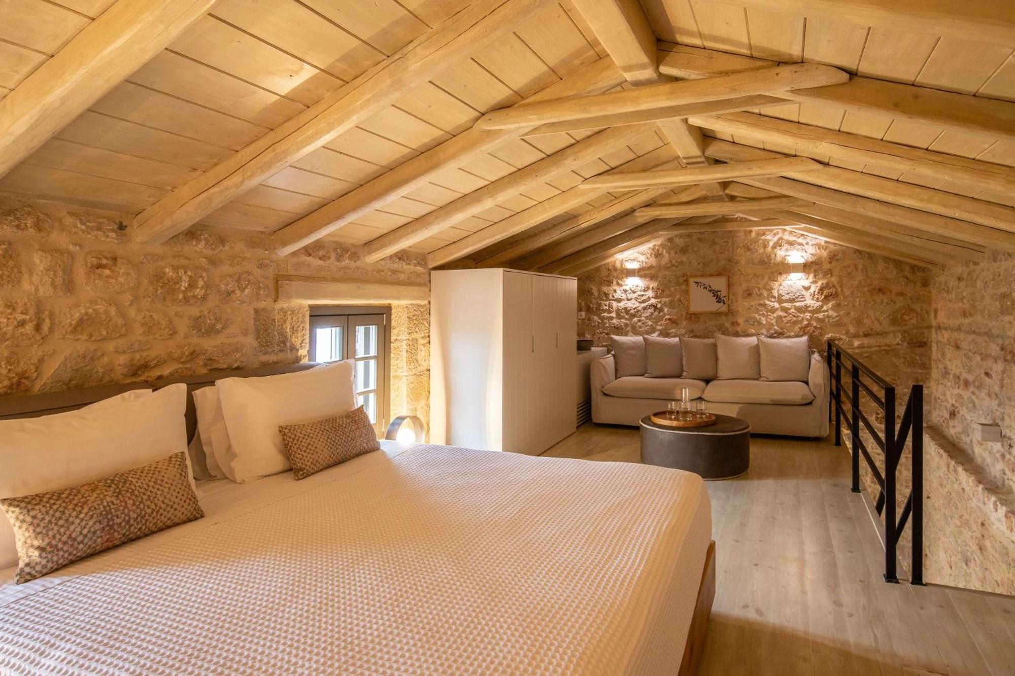 Korona Boutique Hotel Итило Екстериор снимка