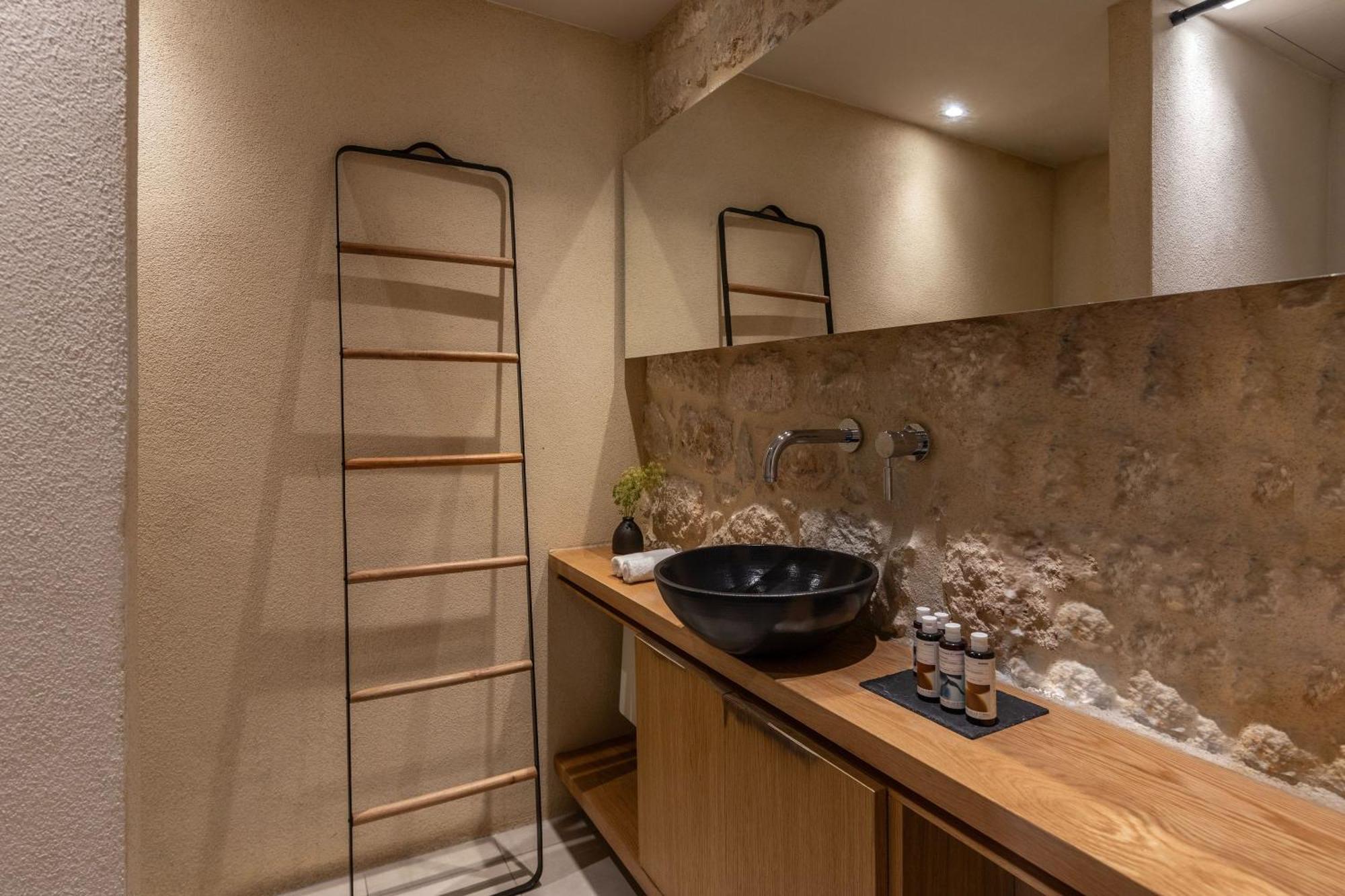 Korona Boutique Hotel Итило Екстериор снимка