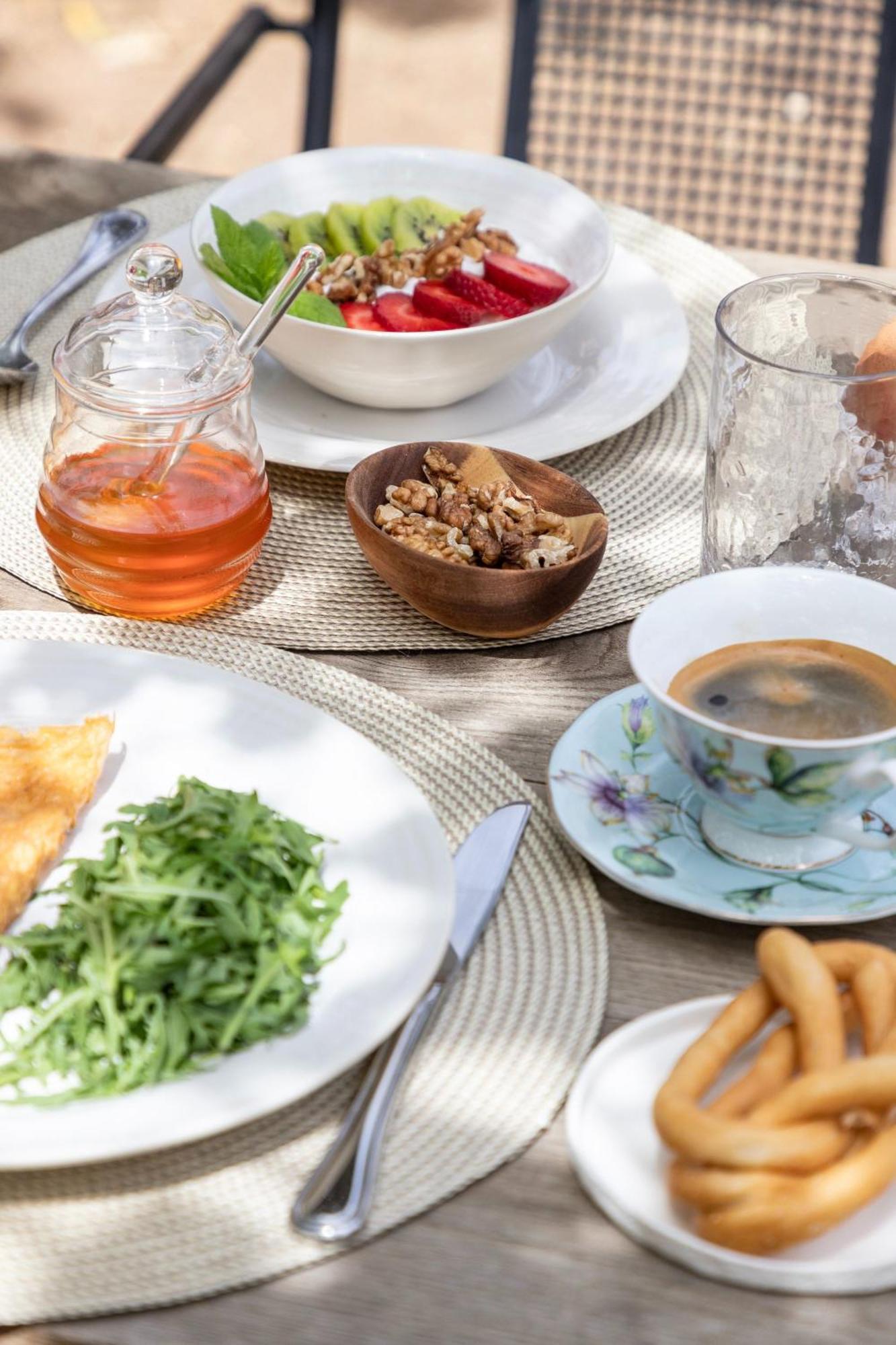 Korona Boutique Hotel Итило Екстериор снимка