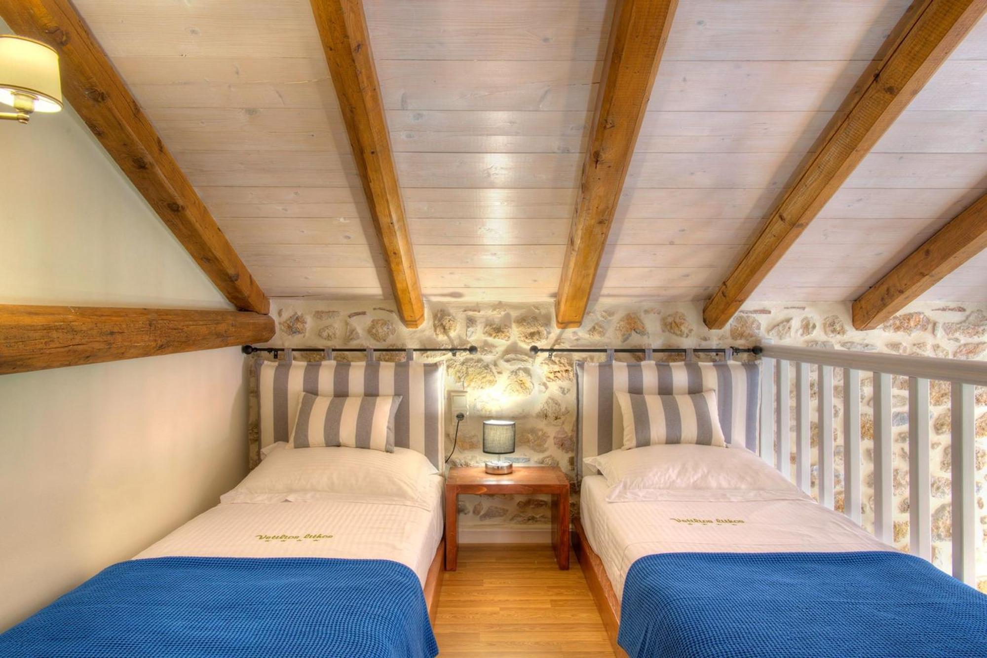 Korona Boutique Hotel Итило Екстериор снимка