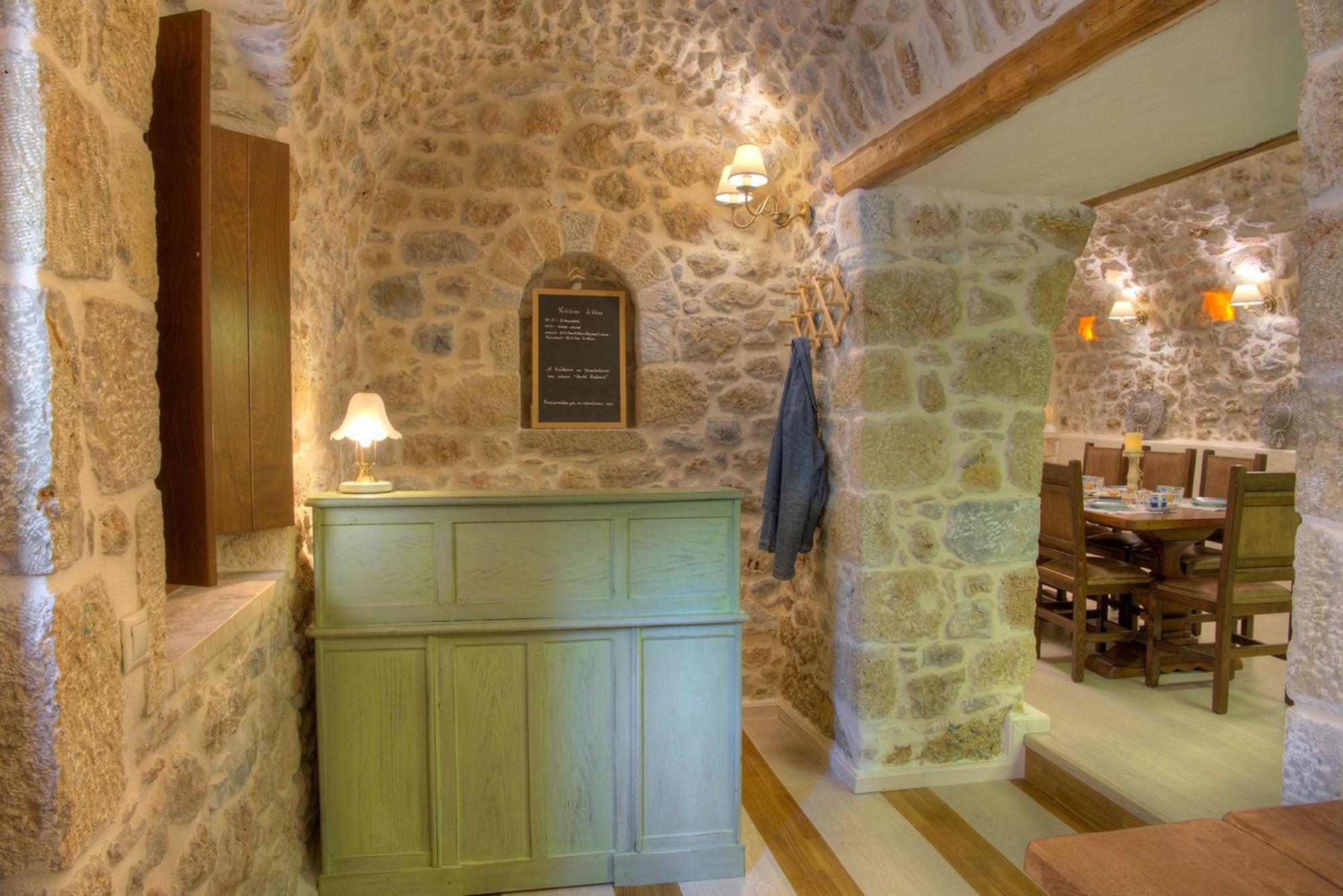 Korona Boutique Hotel Итило Екстериор снимка