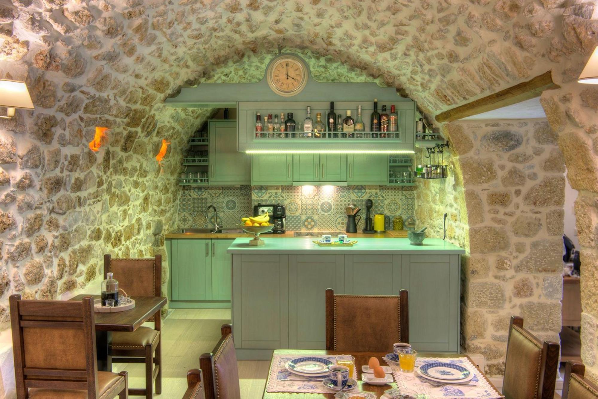 Korona Boutique Hotel Итило Екстериор снимка